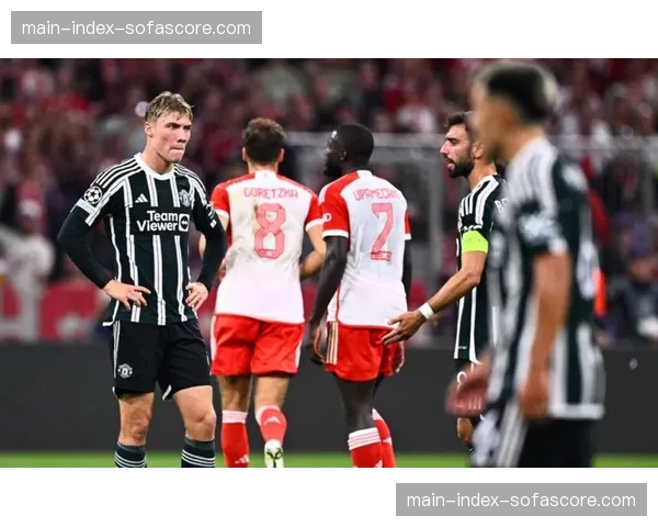 “曼联发布客战布伦特福德大名单，梅努、加纳乔在列，霍伊伦伤缺”